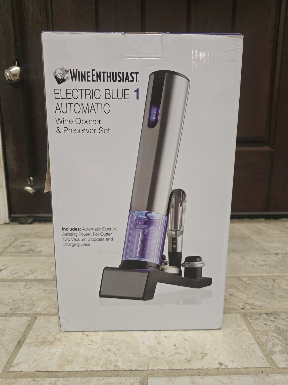 NEW IN BOX Wine Enthusiast Electric Blue 1 Automatic Wine Opener & Preserver Set